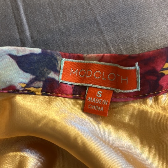Modcloth | Yellow Floral Print Skirt |  S - Picture 2 of 2
